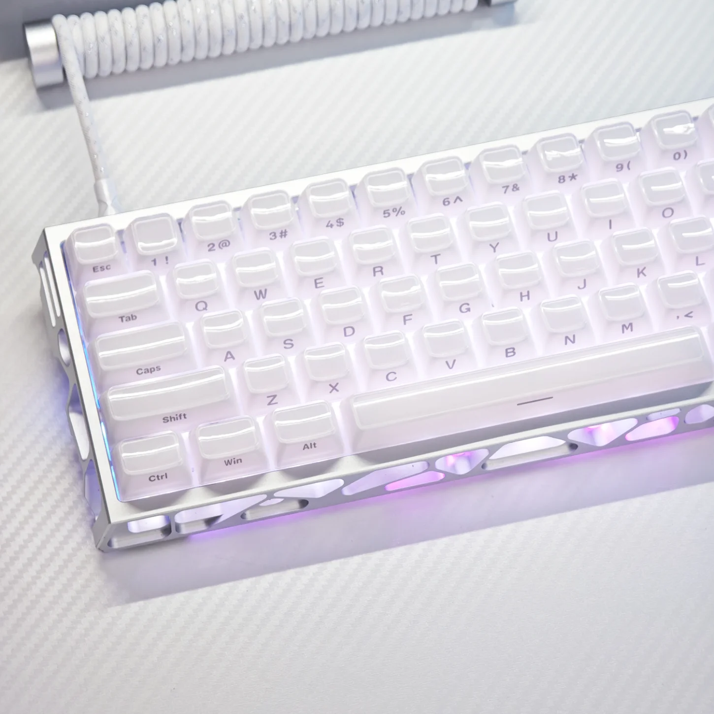 

Crystal Keycaps, Pure White Side Engraved Opaque OEM Keycaps PBT 136 Keys, Customized for 60/84/98/108 Mechanical Keyboards
