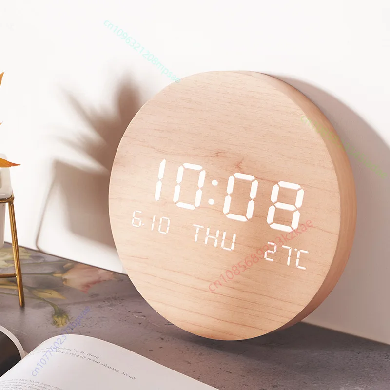 LED creative clock living room home bedroom silent clock Nordic style fashion wall clock