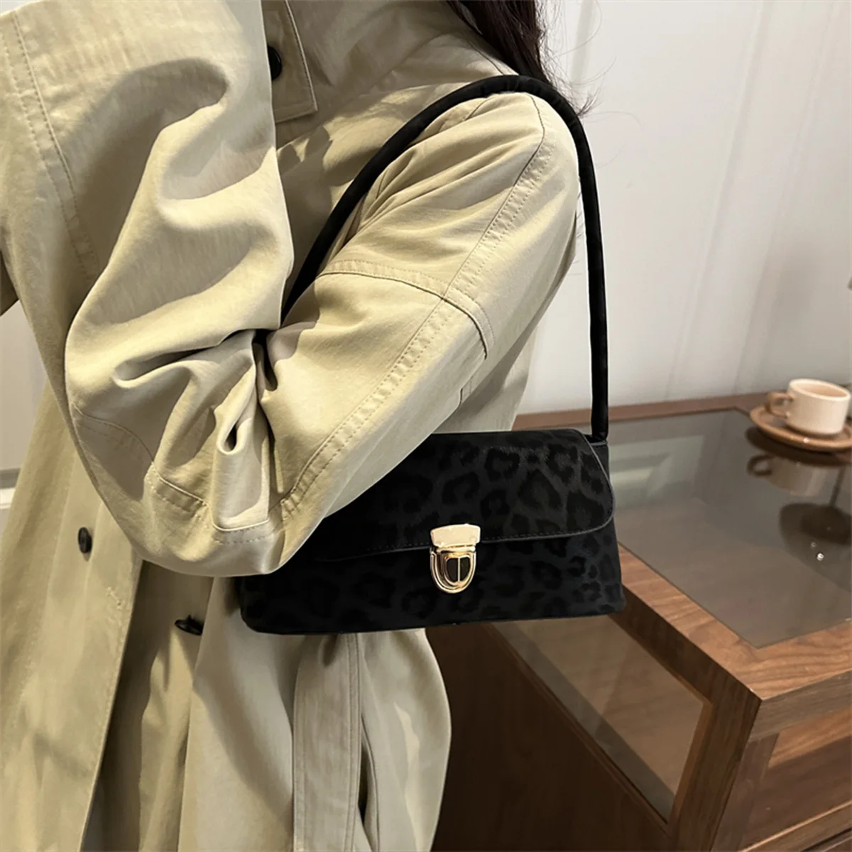 

Fashion Leopard Shoulder Bag with Gold Buckle Lightweight Underarm bag PU Comfort Strap Multi Function Handbag for Daily Commute