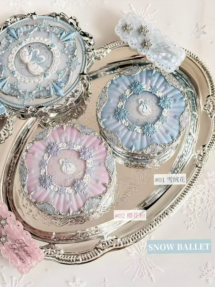Flower Knows Snow Ballet Collection Honey Pressed Powder Lightweight Transparent Delicate Oil Control Powder Makeup