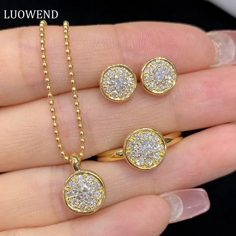 

LUOWEND 18K Yellow Gold Earrings Classic Round Design Real Natural Diamond Stud Earrings for Women High Wedding Jewelry