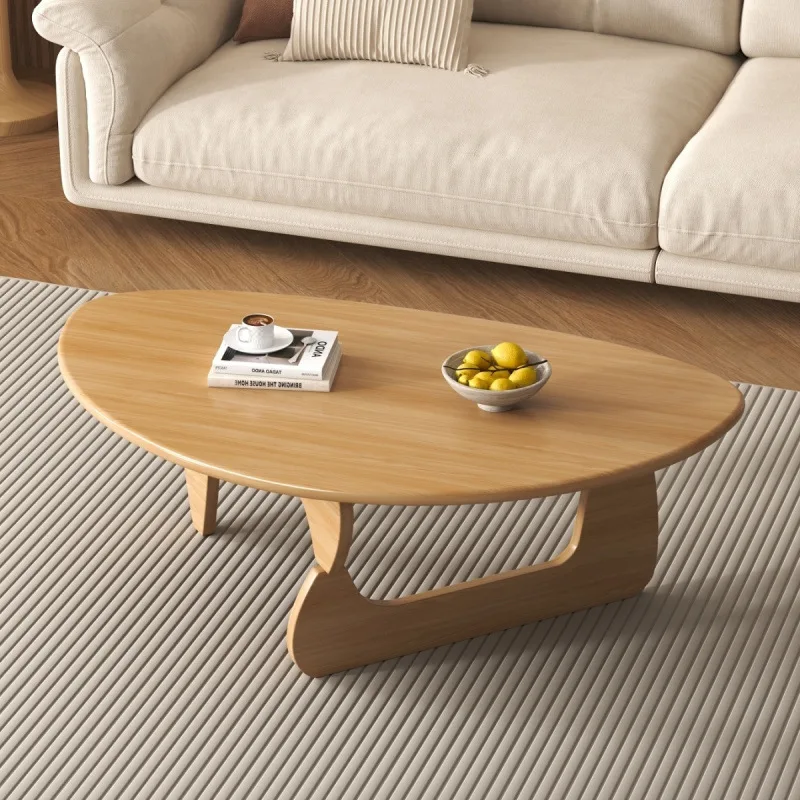 Neuer Couchtisch aus Massivholz, dreieckiger High-End-Couchtisch in Sonderform für kleine Wohnungen