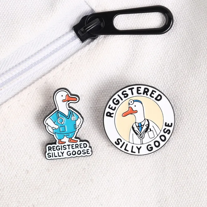 Pins for Backpacks Fun Doctor Goose Pin Nurse Uniform White Coat Duck Badge Student Personalized Brooch Accessories Enamel Pin
