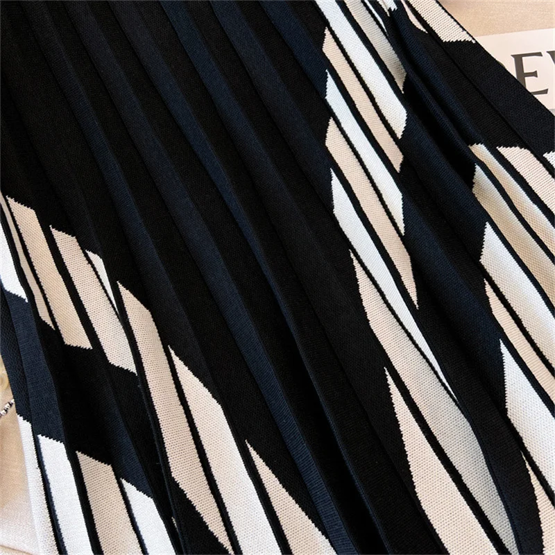 여성용 하프 길이 스커트 2025 봄 가을 신상 플리츠 컬러 블록 니트 플리츠 스커트 하이 웨이스트 미디 길이 스커트