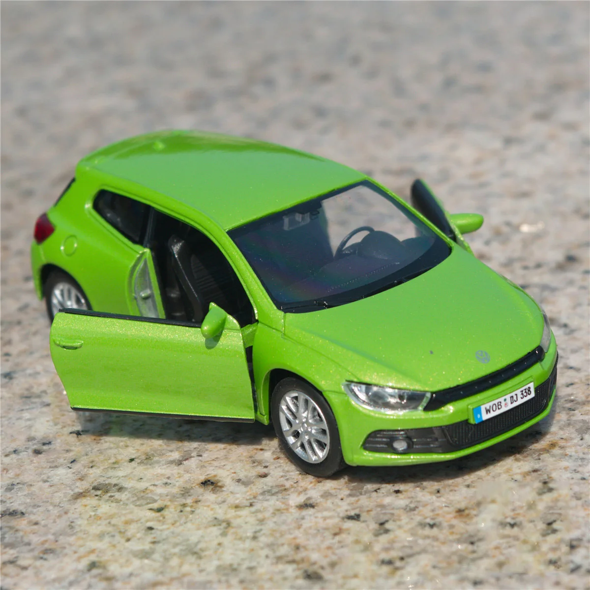 WELLY 1:36 Volkswagen Scirocco modello di auto in lega diecast giocattolo in metallo tirare indietro modello di auto collezione di alta simulazione regali per bambini