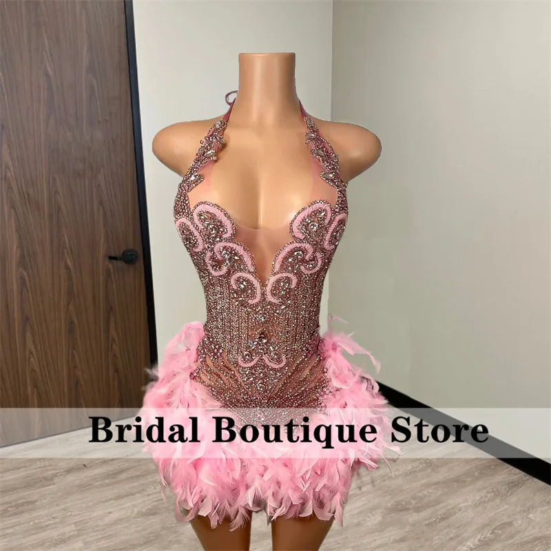 

Sexy Pink Diamonds Short Prom Dresses 2024 Halter Beading Crystal Rhinestones Luxury Birthday Cocktail Party Gowns Robe De Bal