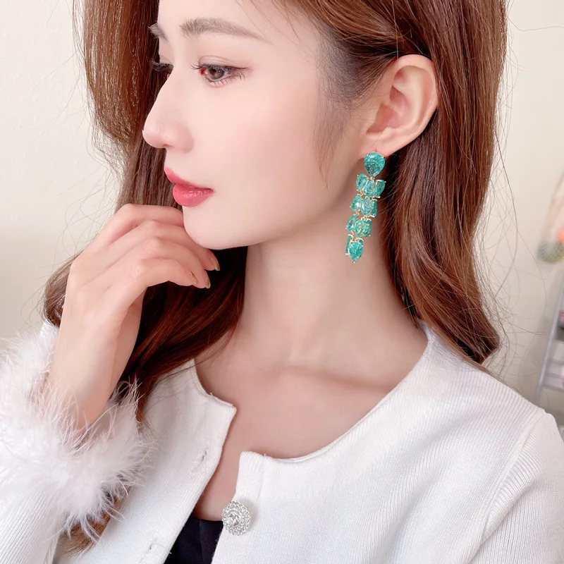 Orecchini di lusso leggeri con nappa in zirconio color fiore di ghiaccio Orecchini in zirconio micro-intarsiato con ago in argento s925