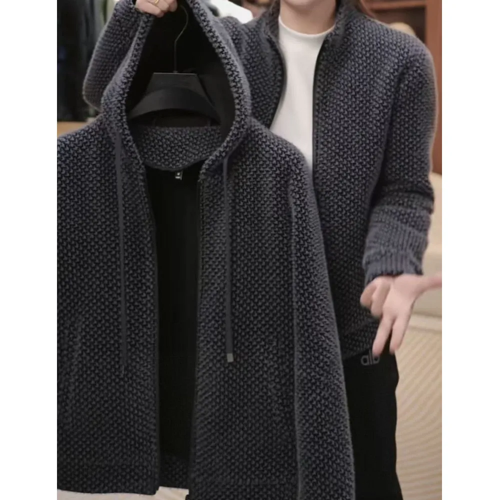 

Thickened Winter Fashion Men's Hoodie Jacket Anti-Wrinkle Warm Outerwear Casual Style Polyester Fabric Standard Fit Zipper