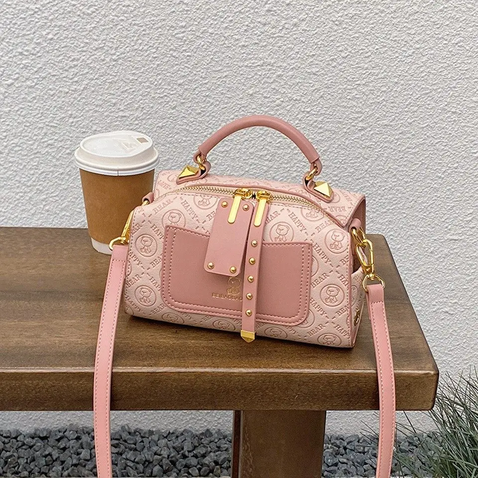2026 New Original Embossed Crossbody Casual Pillow High-end Fashion Niche Commuter Shoulder Small Bag bolda transversal feminina