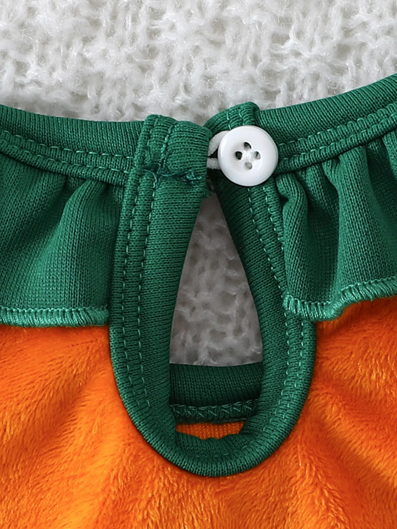 2-teiliges Halloween-Kostüm-Set für Babys, Mädchen, flauschiger Langarm-Body mit Rüschenkragen, Kürbisgesicht-Stickerei, Rock und Stirnband – Detail 4