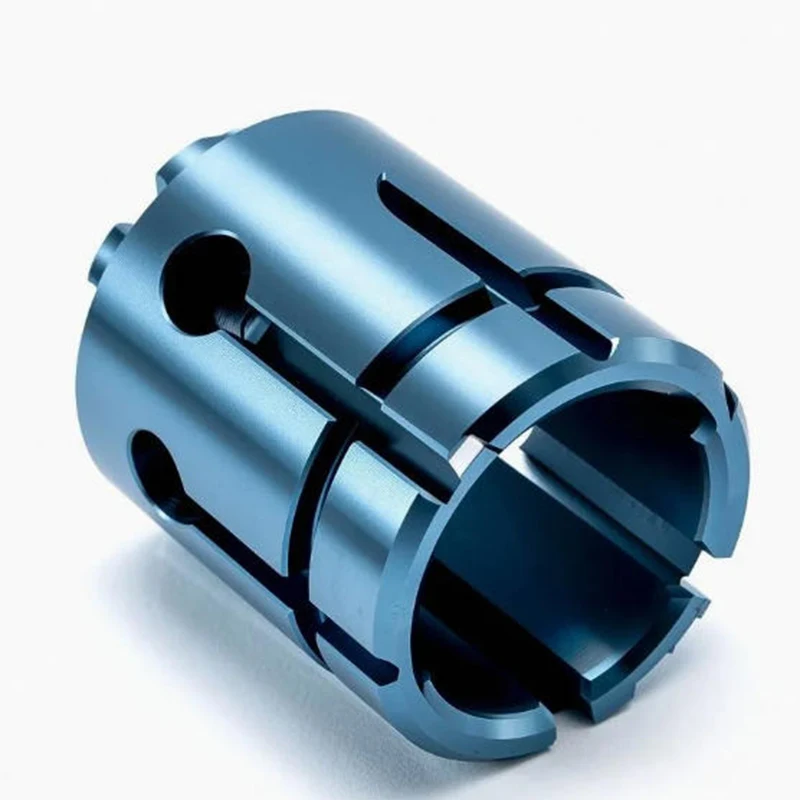 

Детали для токарно-фрезерной обработки с ЧПУ: прецизионный зажимной патрон из анодированного синего алюминиевого сплава, обработанный на станке с ЧПУ