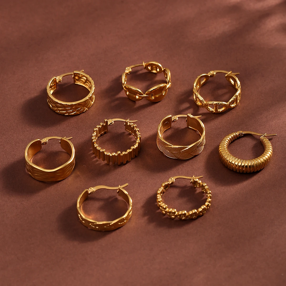 

SOVOB Stainless Steel Irregular-shaped Hoops Earrings For Woman Daily Vintage 18K Gold-Plated Women's Earrings Piercing Jewelry