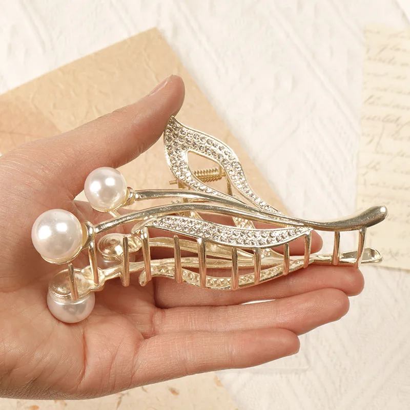 flower shape full pearls Hair Claw Clip classical Girls Handmade Ladies Headdress Hair Clip Claw Shark Clip Hair Accessories