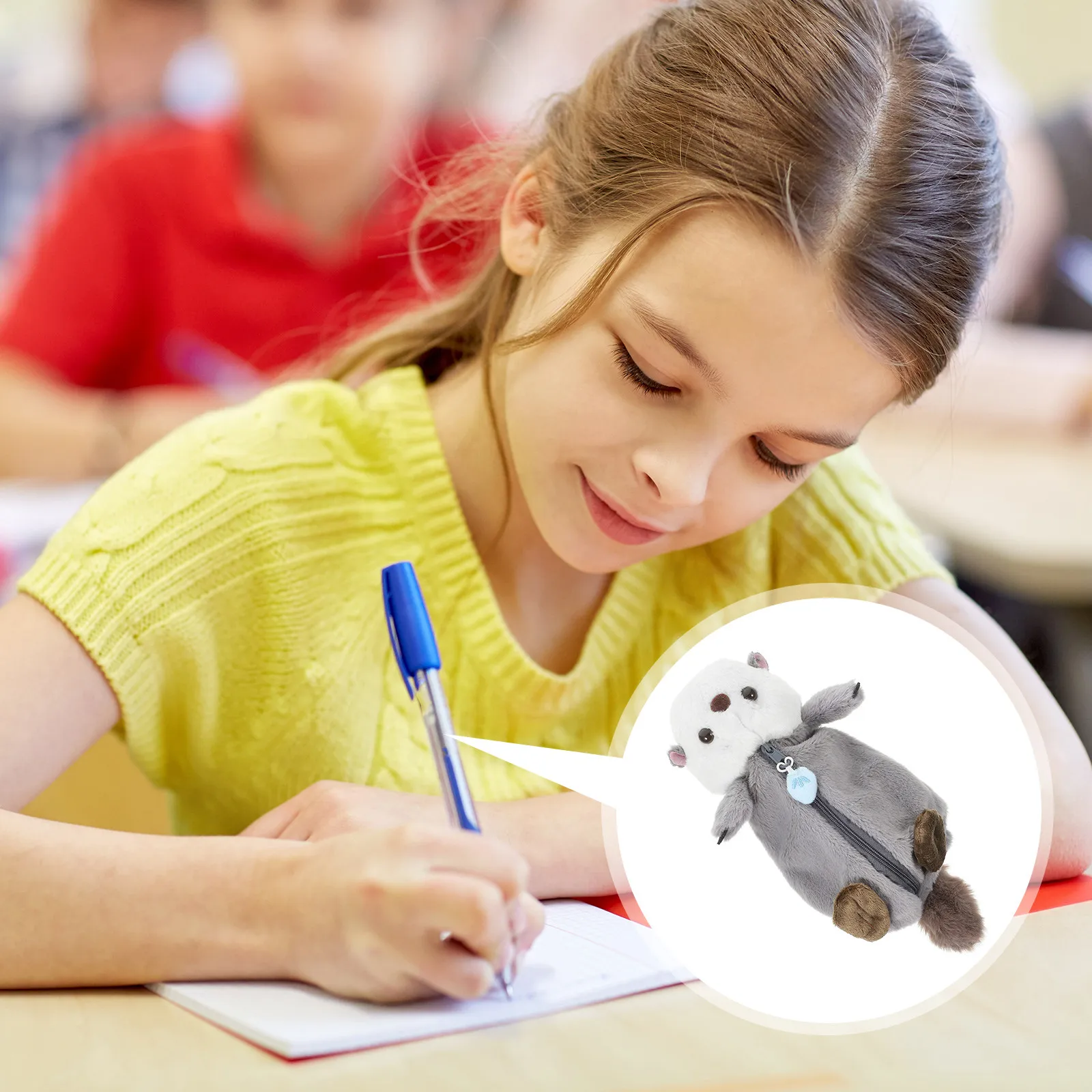 

Мультяшный пенал из мягкого материала на молнии для девочек, милый чехол для ручек, органайзер для школьных принадлежностей, держатель для кистей для макияжа