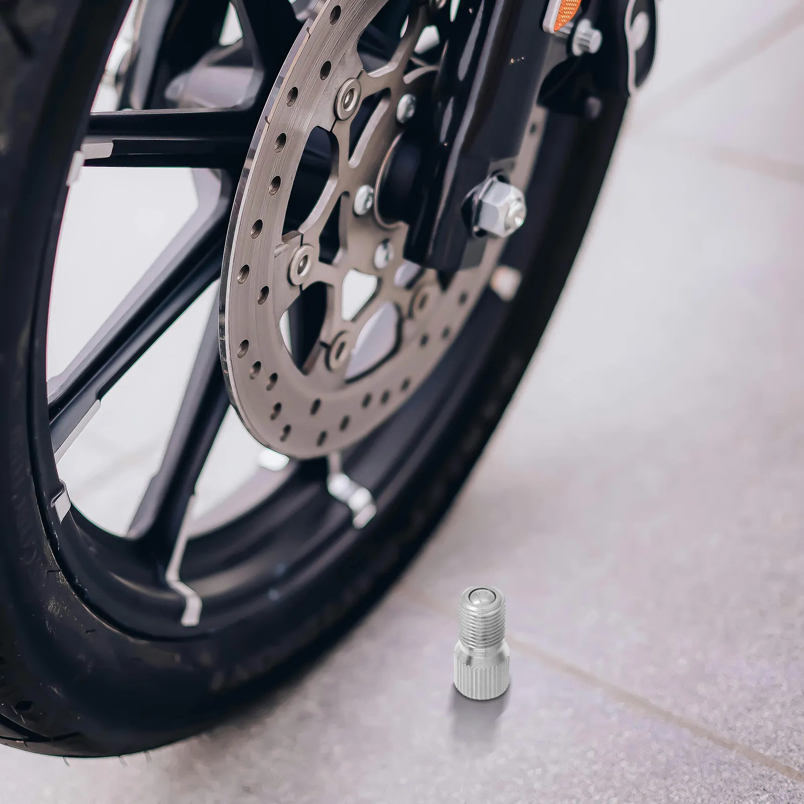 

Copper Chrome Valve Stem Extension Cap 19Mm Air Valve Cap Extension for Car Motorcycle Truck Tires Wheel Caps for Car Tires