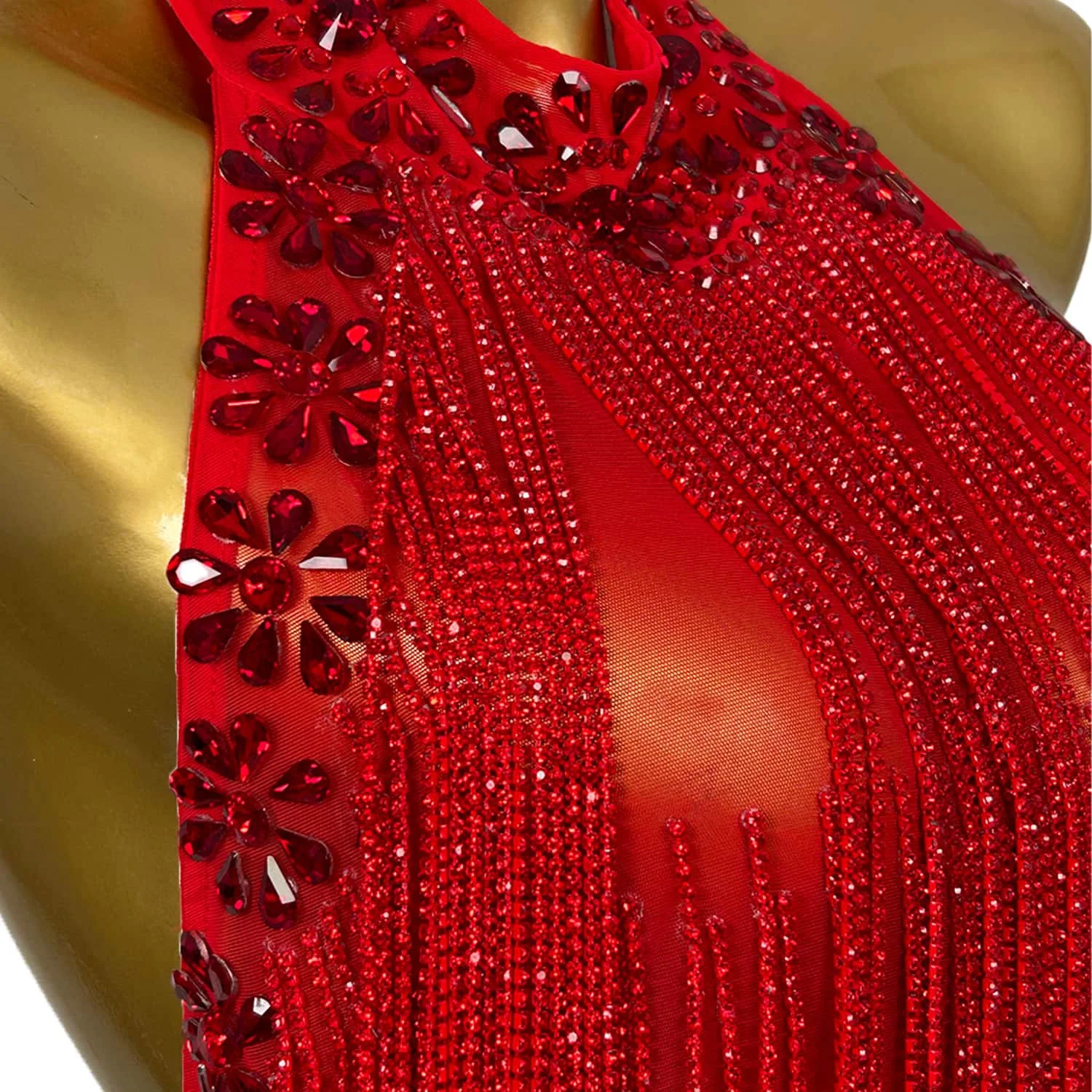 Vestidos de baile sexy para mulheres, vestido curto sem encosto para comemoração de aniversário, strass vermelho cintilante corrente, cantora e desfile, tiaogao