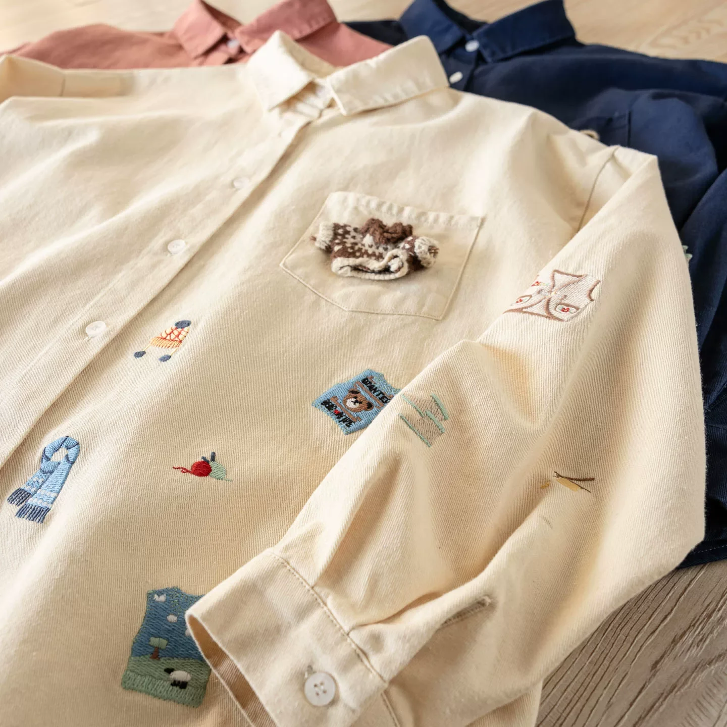 

2026 Женские рубашки и блузки в стиле Mori Girl Harajuku с мультяшной вышивкой, весенние топы с длинными рукавами в японском оригинальном дизайне