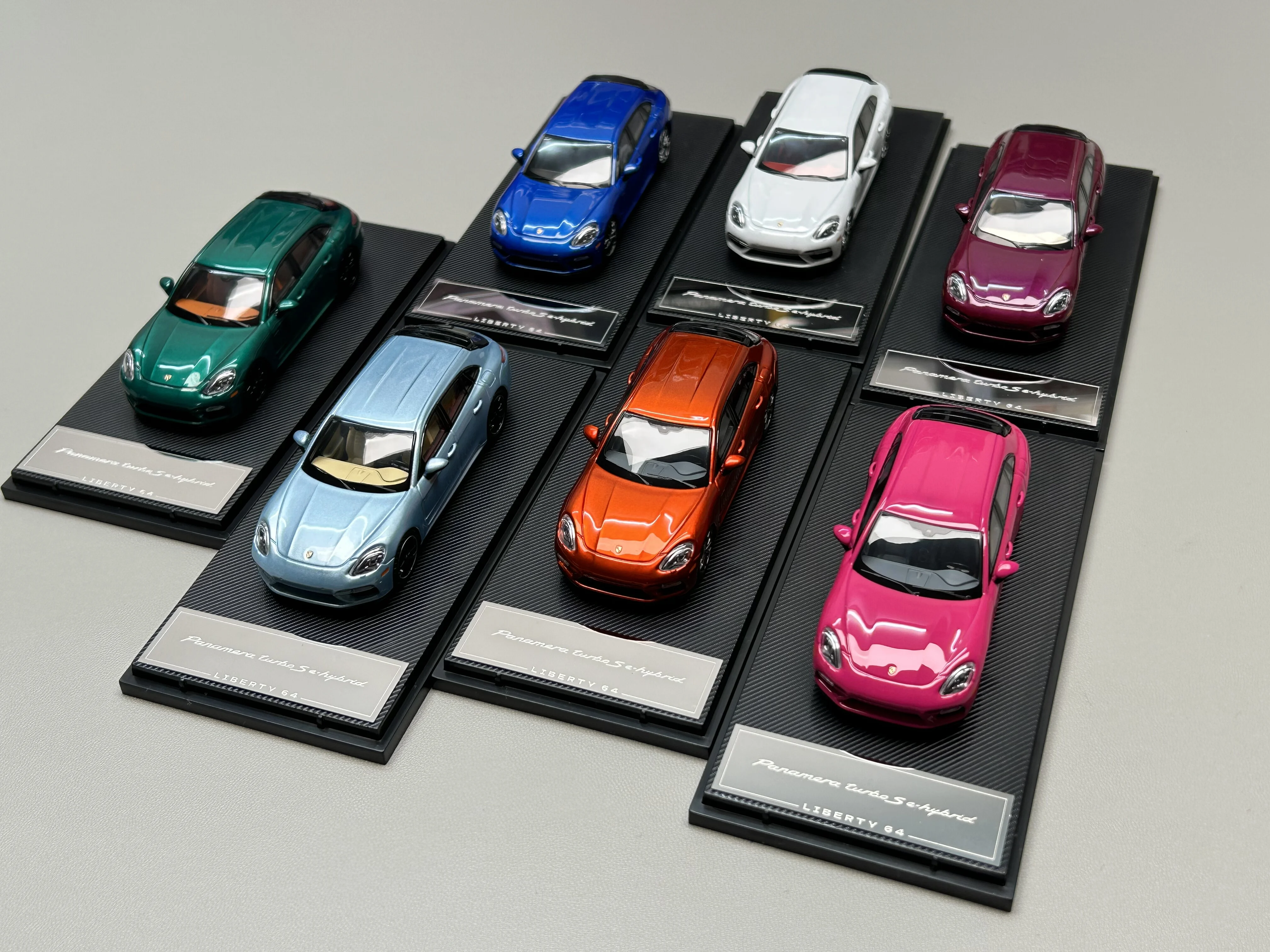 

Spot Liberty64 1:64 Porsche, Paramela Hunting, Travel, Car Model