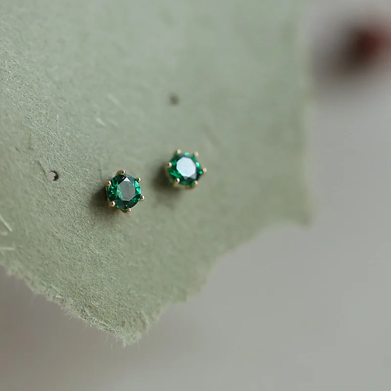 Mini 925 Sterling Silver Stud Earrings Six Prongs Set With Green Zircon All-match Simple Earrings for Women Jewelry