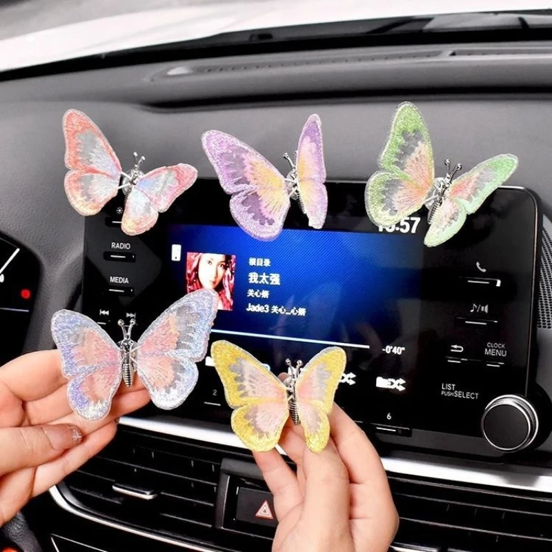 3DMoving Butterfly Car Figurine Interior Decoration Center Console Design Creative and Soothing Cute Car Decoration