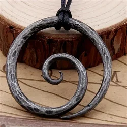 Naszyjnik wisiorek Retro Viking spirala Symbol Amulet dla męskiej i damskiej osobowości charms Ornament