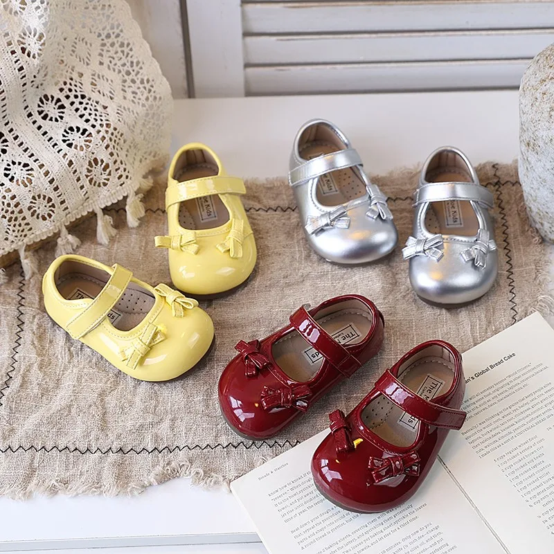

Детские туфли Мэри Джейн из глянцевой кожи для девочек с милым бантом, новинка лета 2026, на мягкой подошве, классические, для принцесс, для вечеринок