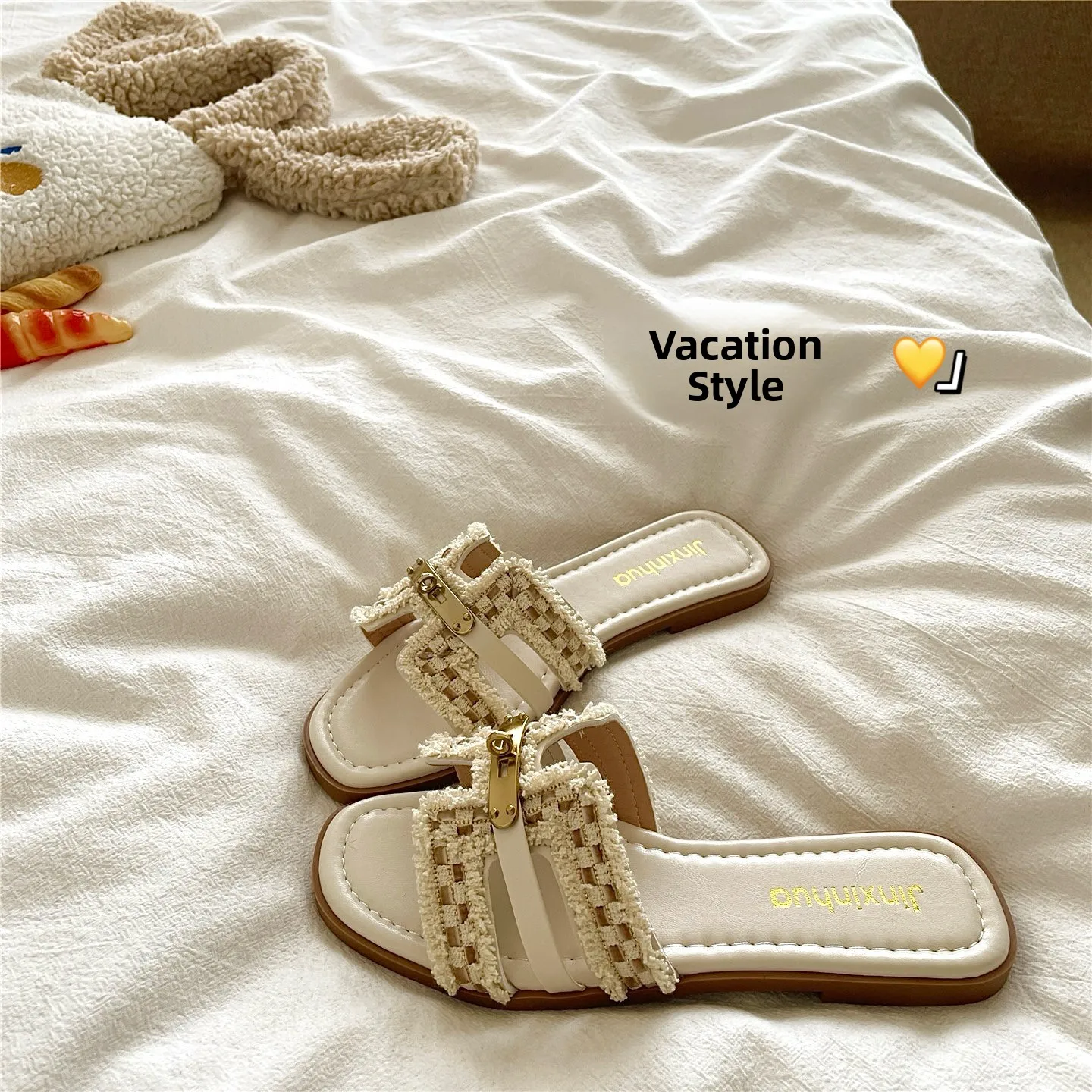 Fashionable Lazy Women's Sandals Soft Slip-On Beach Shoes Breathable Hollow out Synthetic Leather Inner Comfortable Summer Sa...