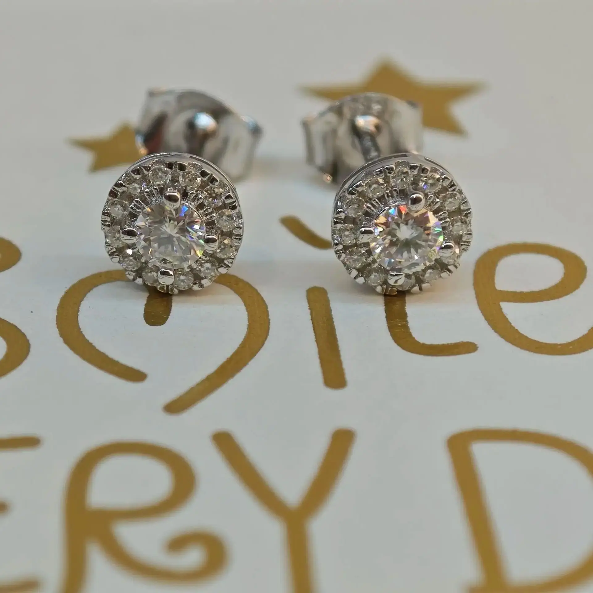 Moissiante Stud Earrings 925 Sterling Silver Earring White Round Stud Earrings Engagement  New 2024 Trend