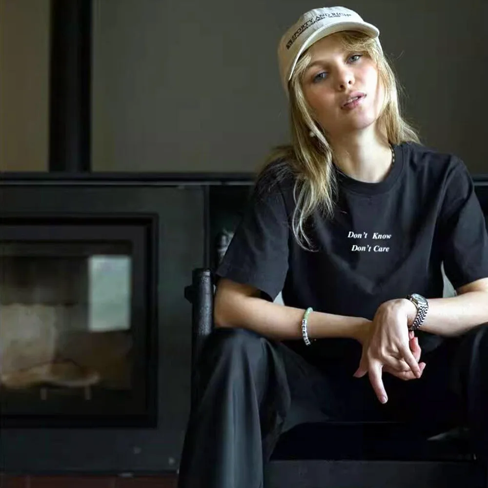 Camisetas con eslogan Don't Know Don't Care para mujer, camisetas holgadas de manga corta de algodón negras, camisetas gráficas de moda urbana de verano
