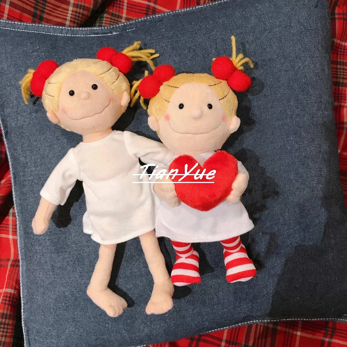 

Cute girls COCO with heart Stuffed doll Xmas Soft doll for children's Birthday gift 25cm