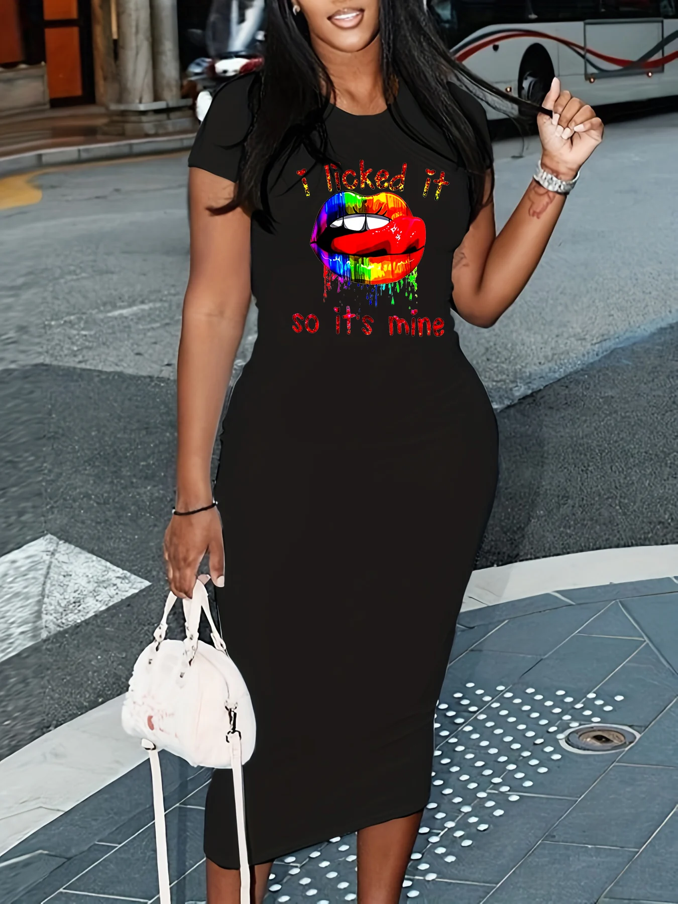 夏黒のセクシーなドレスの女性の赤いリップレタープリントカジュアルスリムフィット半袖ラウンドネック Tシャツミニドレス