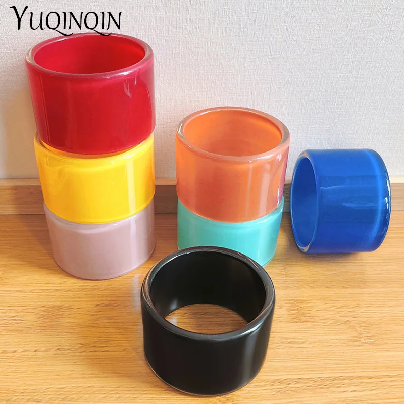 Nouveaux bracelets larges colorés rétro pour femmes, tendance, manchette en résine acrylique, avec breloques de styliste, bijoux à la mode, cadeaux