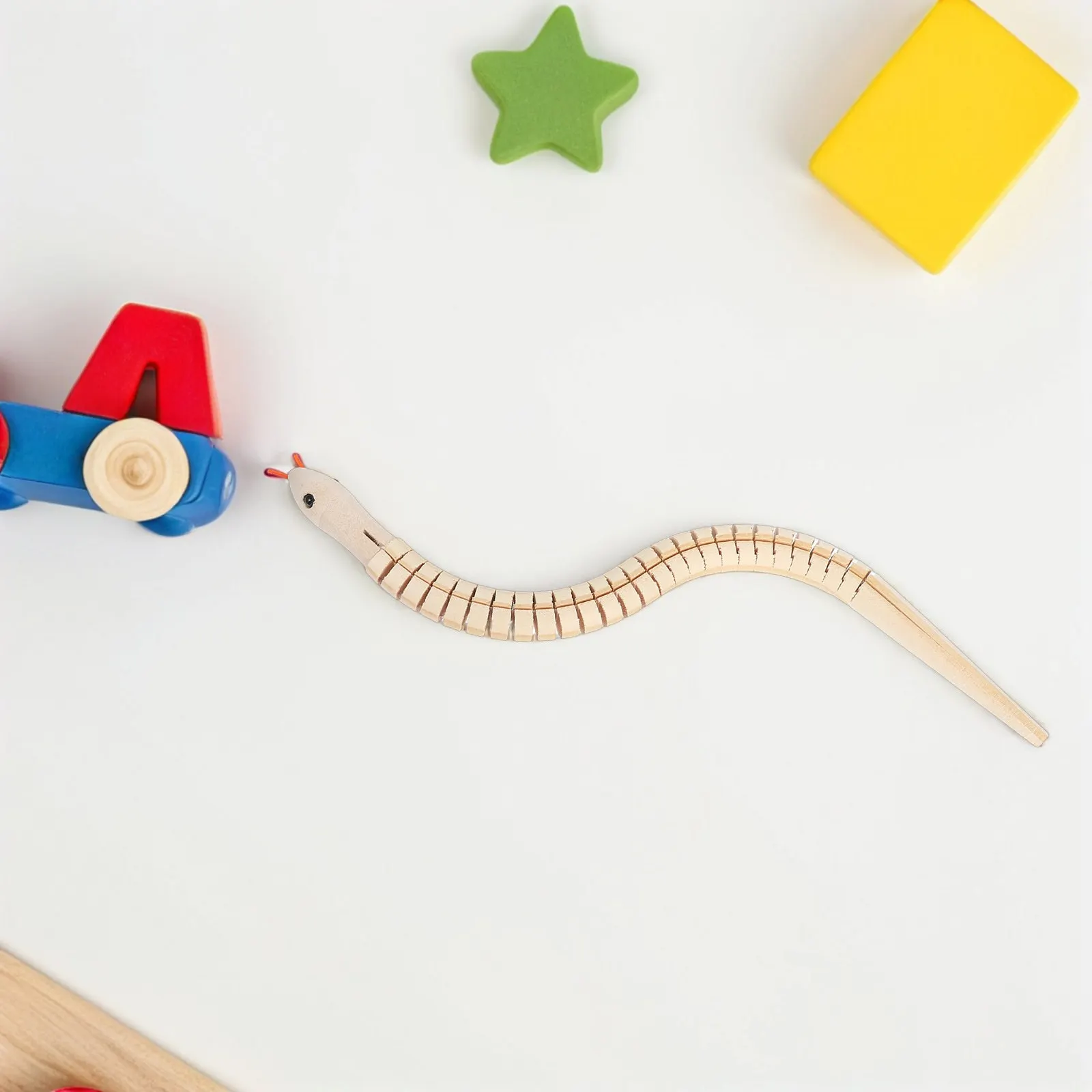 

6Pcs Wooden Snake Simulation Realistic Animal Puzzle Game Trick Props for Kids Party Snake Toy