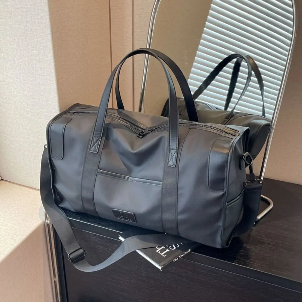 

Lightweight Dry and Wet Separation Sport Bag Large-Capacity Durable Traveling Handbag Nylon Waterproof Shoulder Bag Daily