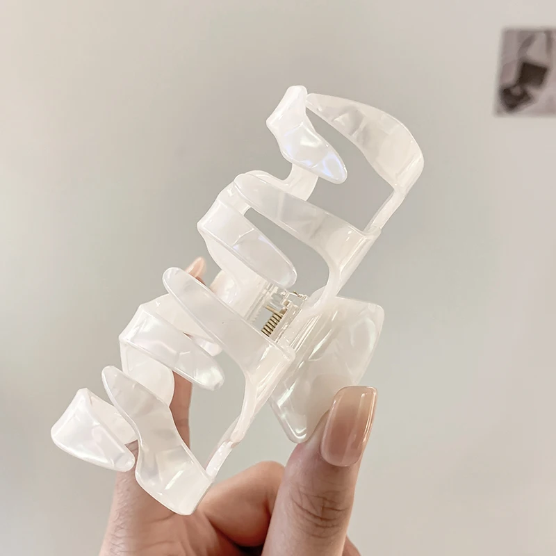 Nowe klipsy z octanu syreny dla kobiet Retro Clamp Back Head Hairpin Shark Hiar Clips Girls Crab Barrettes Akcesoria do włosów