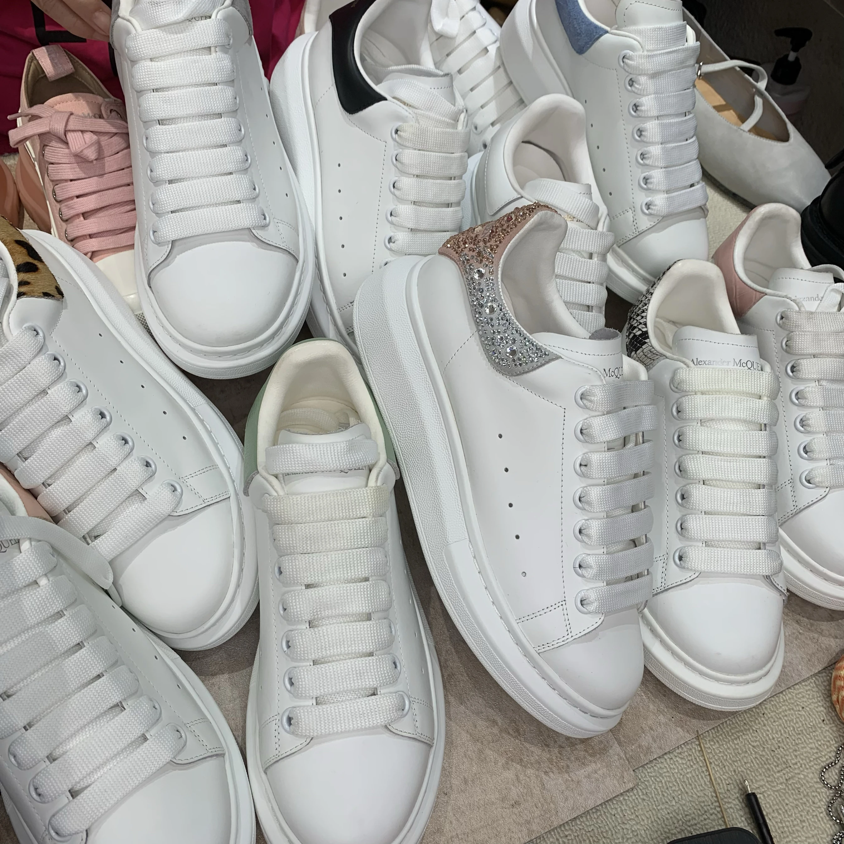 sneakers-bianche-con-suola-spessa-in-vari-colori-stile-coreano-scarpe-casual-per-ragazze-punta-rotonda-suola-in-gomma
