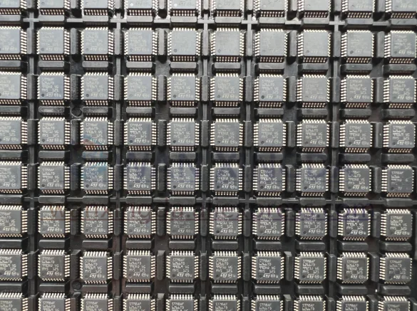 STM8AF6266TD STM8AF6223PCX STM8AF6213PCU STM8AF626TCX STM8AF6223PAX STM8AF6213PDU STM8L052C6TR STM8AF6246TCSSSX