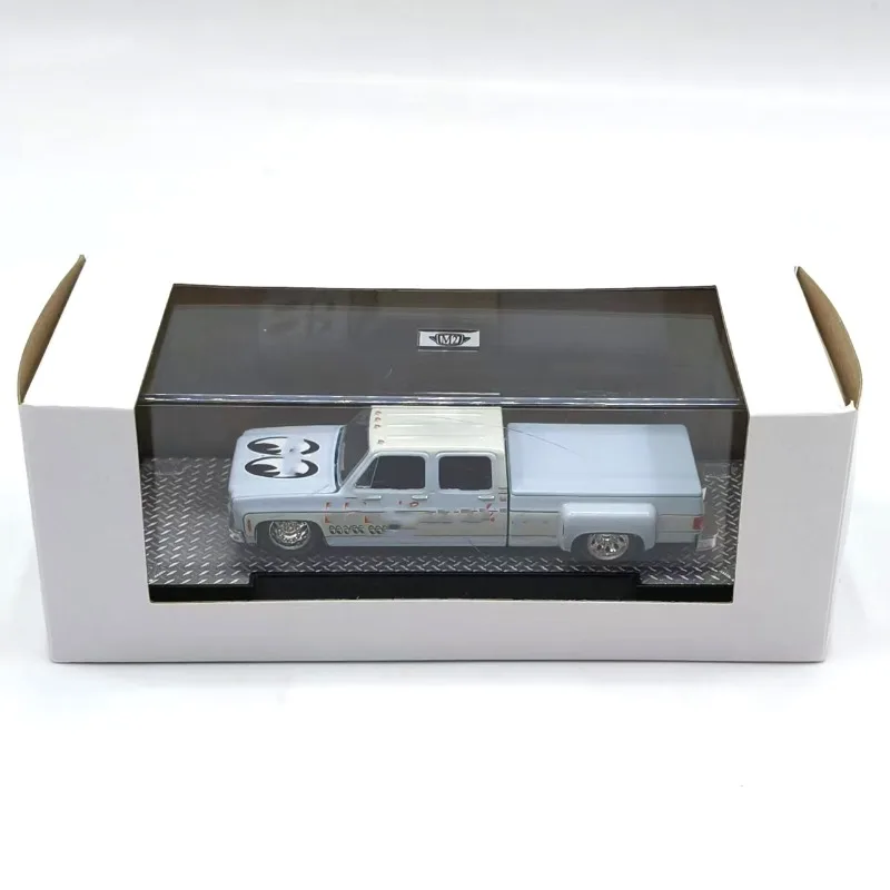 

Pickup Alloy Simulation Car Model Finished Product Collection Ornament Brand New Simulation Car Model with Packaging