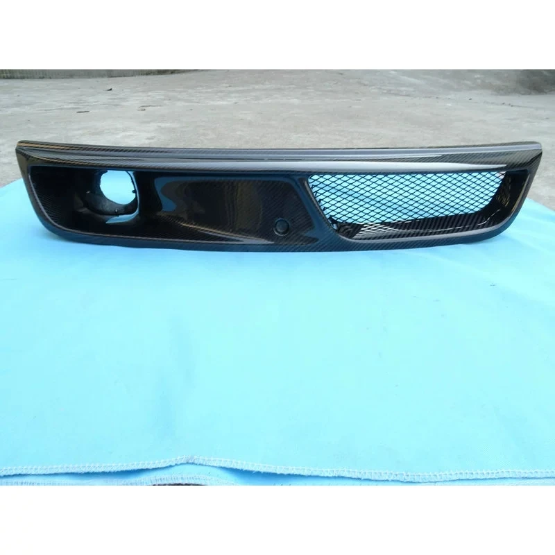 

Подходит для 06-08 Suzuki Swift GTI, модифицированная из углеродного волокна, специальная решетка, защитная решетка резервуара для воды, решетка резервуара для воды