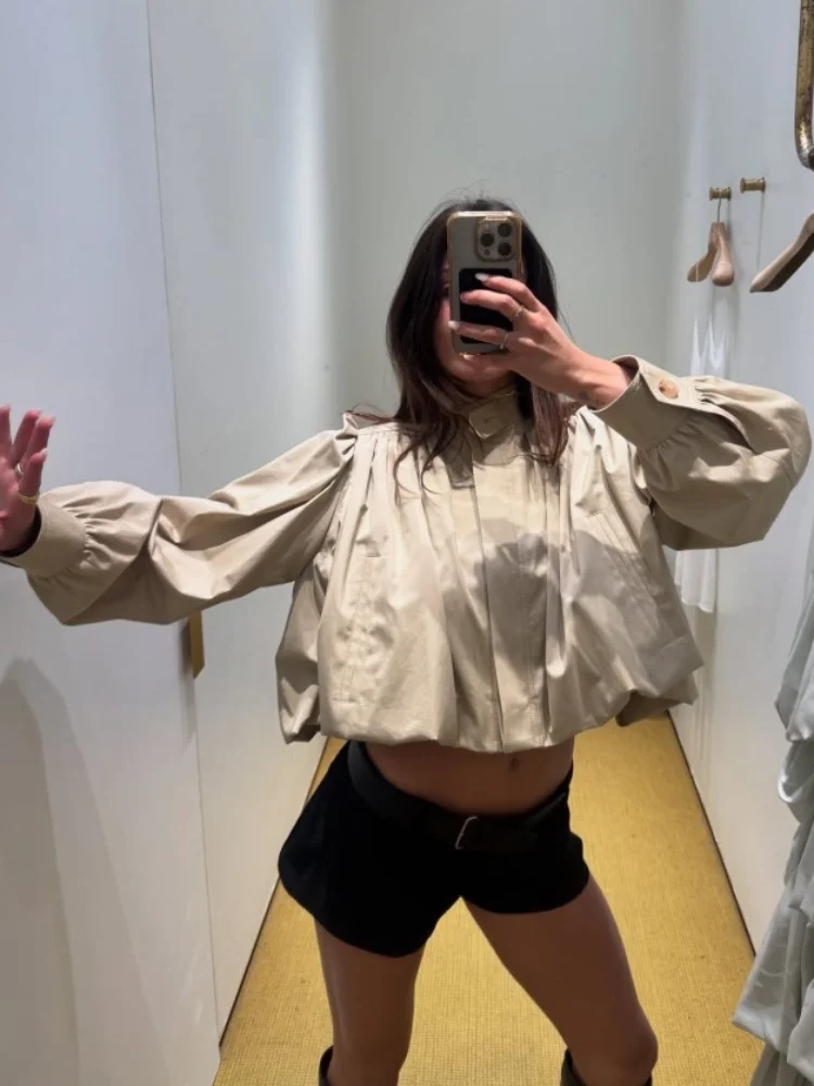 Casual Short Jackets Women Lantern Sleeve Loose Stand Collar Single Breasted Solid Coats 2025 Autumn Chic Street Outwears Lady