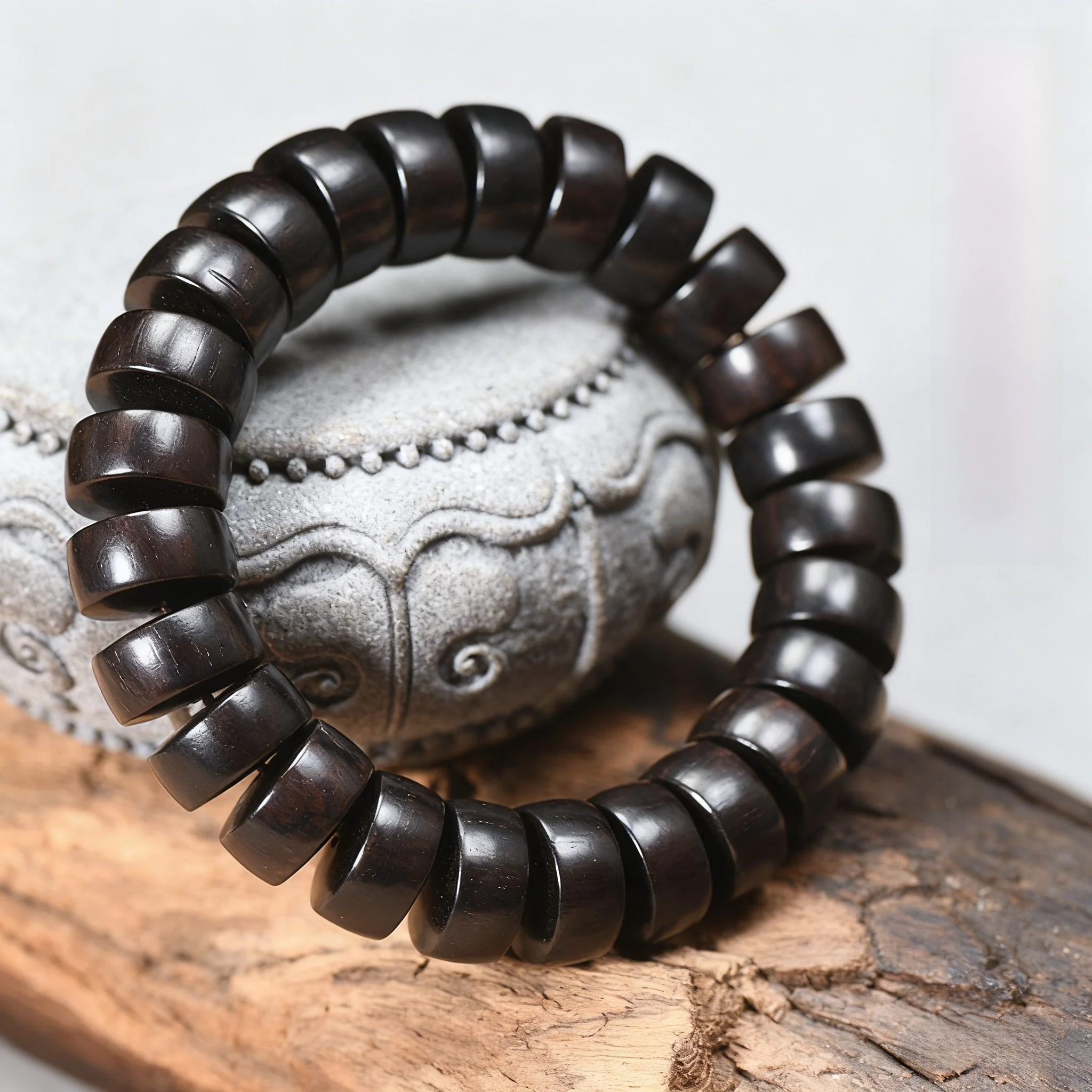

Ebony Purple Sandalwood Natural Wood Bracelet Wheel Bead Prayer Beads Wrist Jewelry for Men and Women Gifts