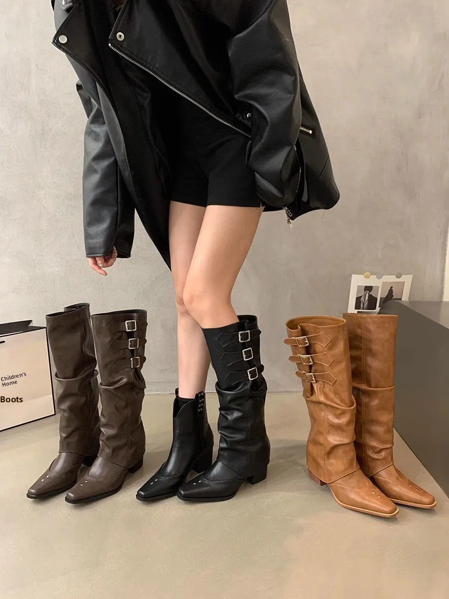 

Длинные ботинки-трубы на массивном каблуке в стиле ретро. Женские двусторонние ботинки. Модные ботинки Sweet Sle High Tubulari с поясом Bule Element.