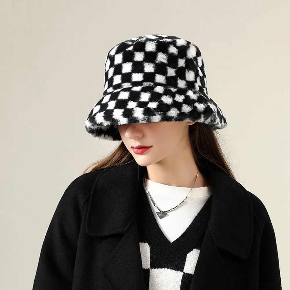 Simple Adjustable Casual Style Lambswool Autumn and Winter Plaid Female Hats Wool Bucket Hat Checkerboard Hat Korean Style Caps