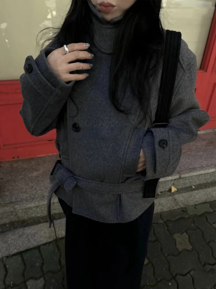 เสื้อโค้ทฤดูหนาวสไตล์เรโทรสำหรับผู้หญิง คอตั้ง ติดกระดุมแบบไม่สมมาตร ผ้าทวีด แจ็คเก็ตอเนกประสงค์สำหรับใส่ทำงานหรือใส่เป็นเสื้อตัวใน ทรงปกติ