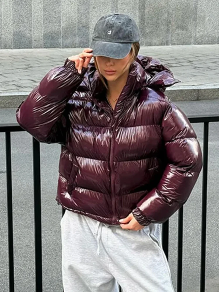 

Женская однотонная глянцевая утепленная куртка с капюшоном, длинными рукавами, на молнии, пушистая, теплая, осенне-зимняя, 2025, шикарная повседневная уличная куртка