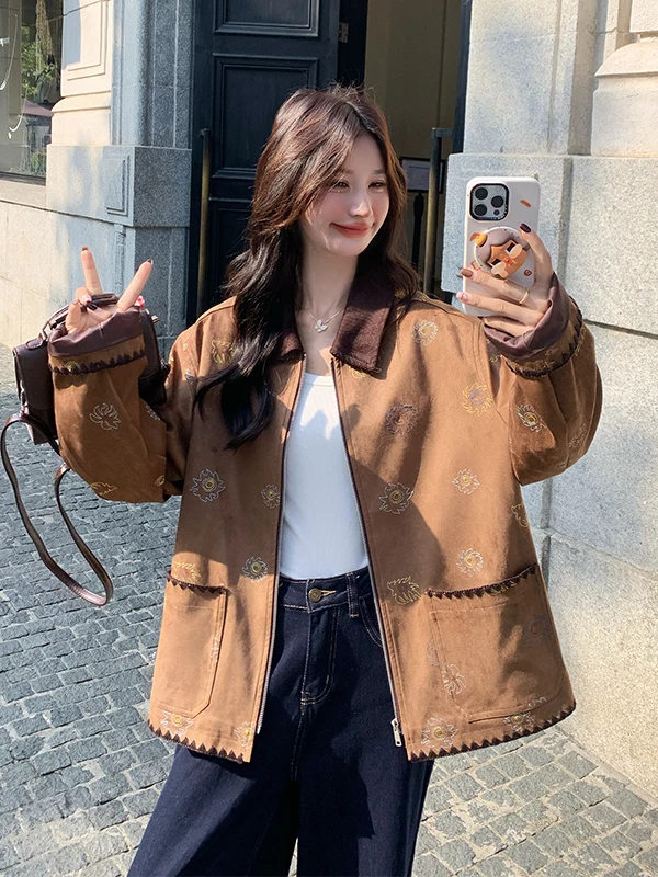 カジュアルスリムフィットレディースジャケット、重厚な刺繍入り鹿革ベルベット、初秋2025新作レトロ高級感コートトップ