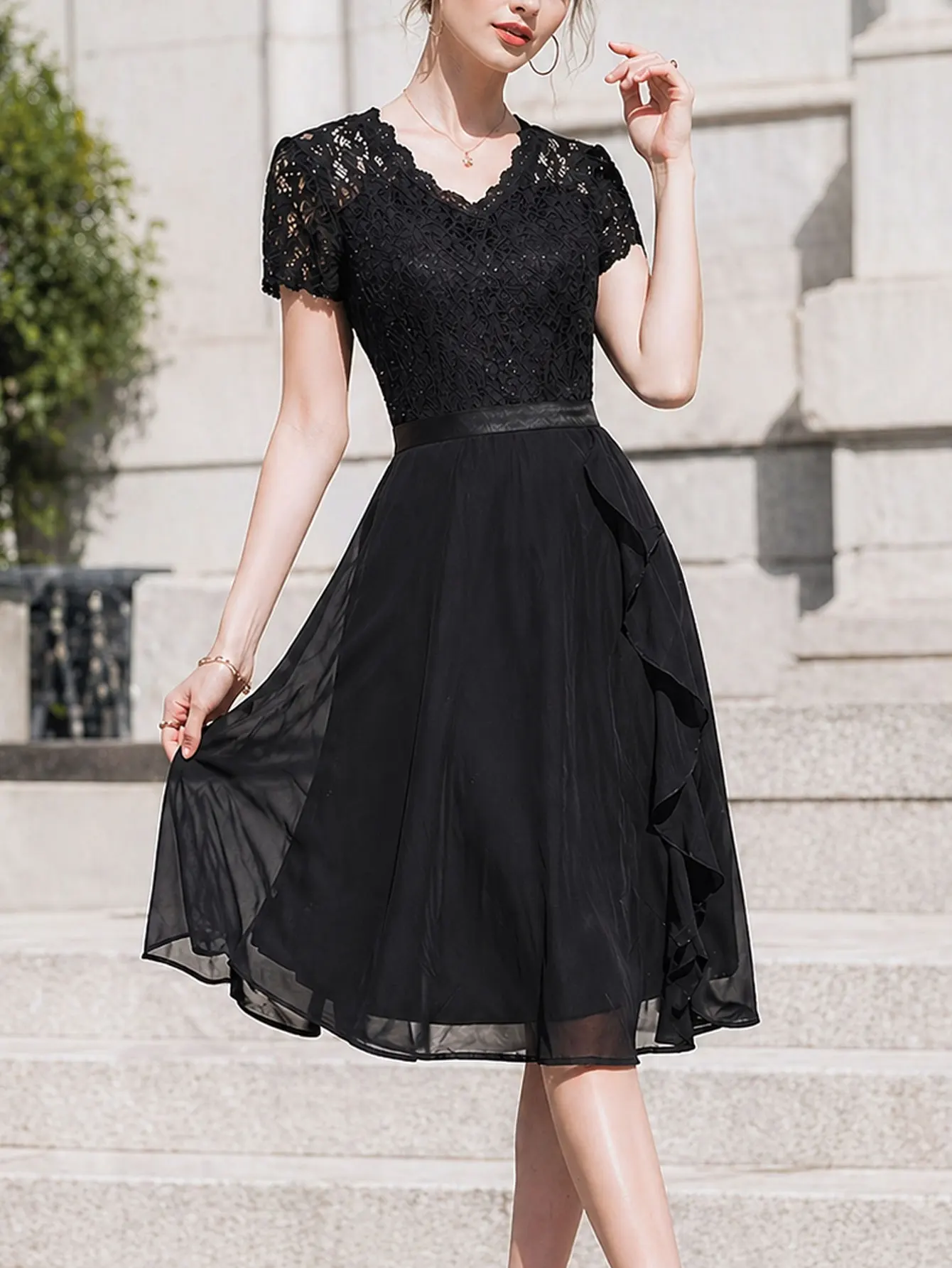 Women Short Sleeveless Sexy V-Neck Holiday Prom Knee Length Splice Ruffles Chiffon Elegant Full Skirt A-Line Dress