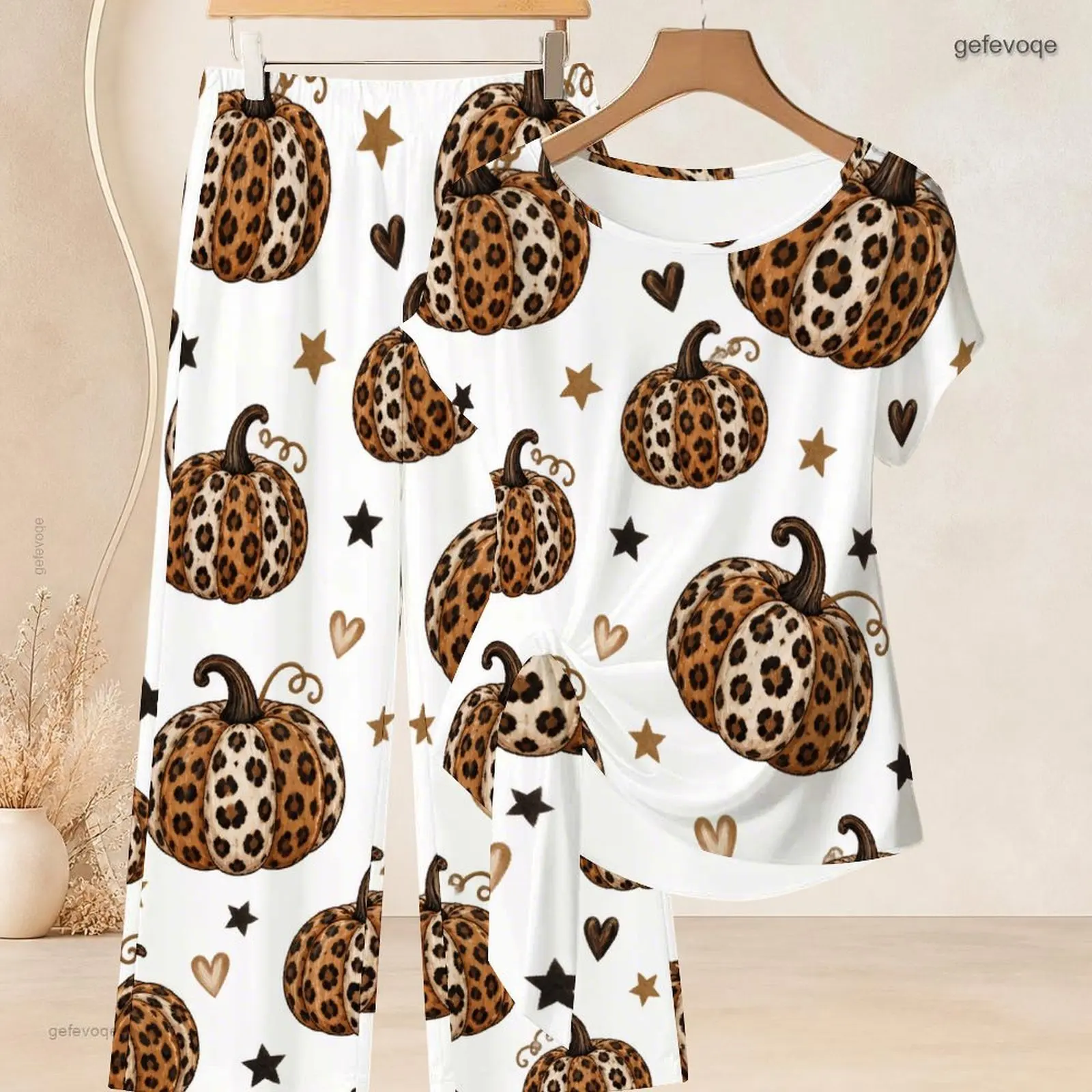 Women White Leopard Ghost Heart Star Print Round Neck Short Sleeve Top Long Pants Two Piece Set