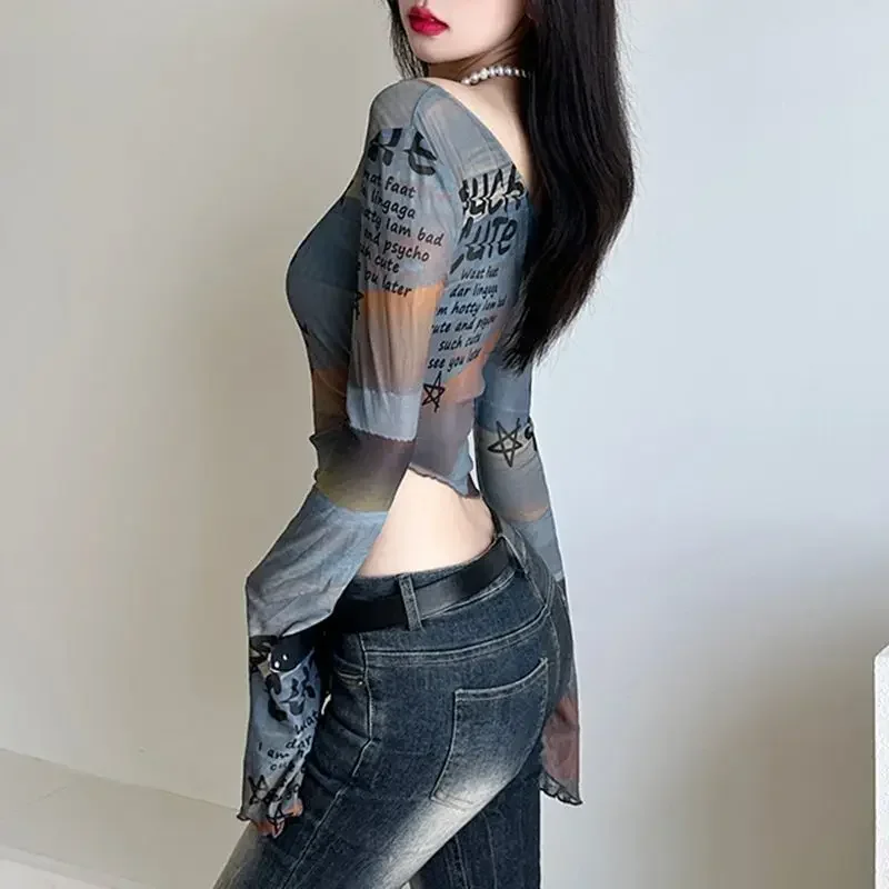 تي شيرت بلايز المرأة الصيف النمط الأوروبي مضيئة كم انحراف طوق طباعة الصالحة للأكل شجرة الفطريات غير النظامية هيم سليم موضة الشارع