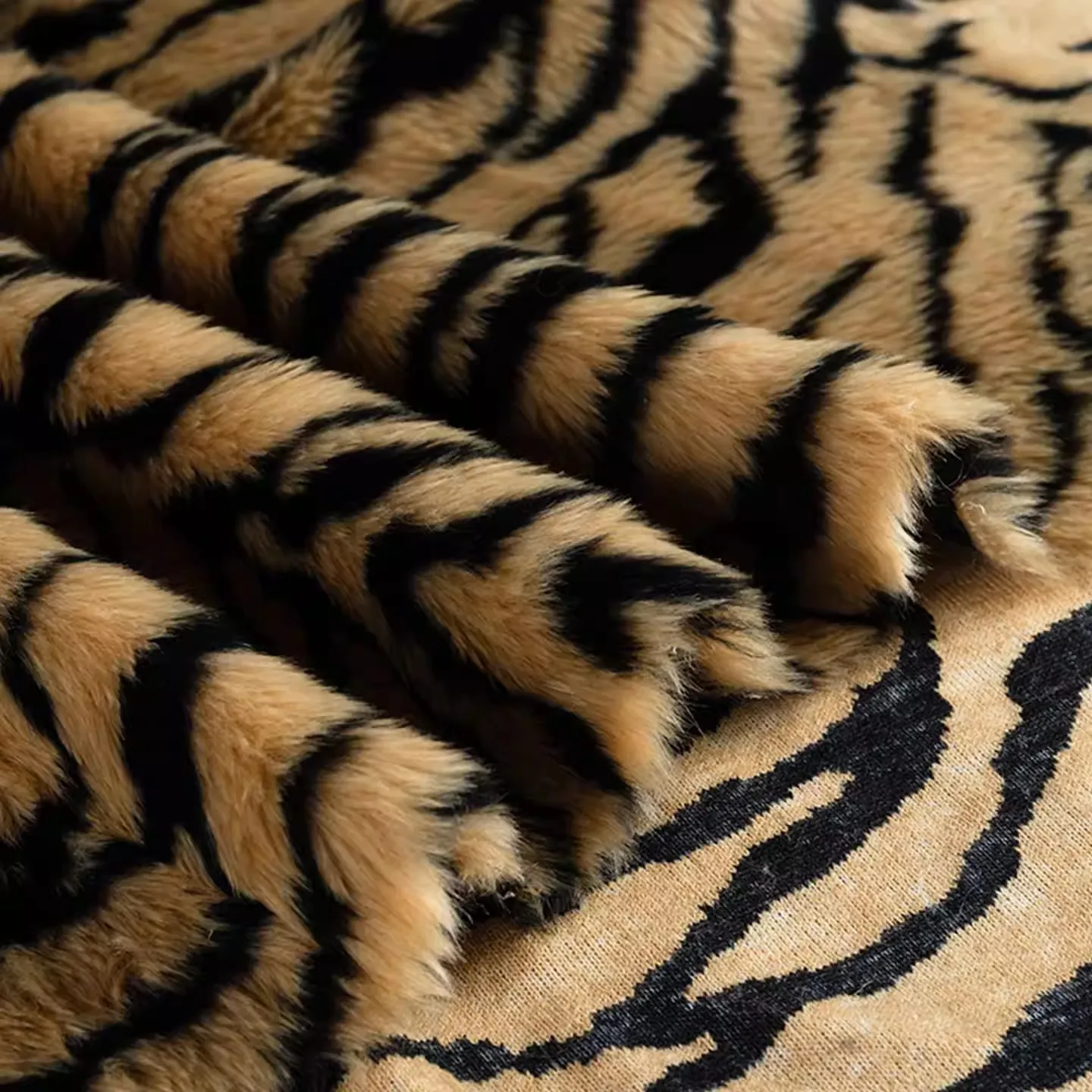 

1yard 2cm leopard print short plush synthetic fur Fabrics For Toy Doll Coat Vest DIY Newborn Photographic fabric for clothing